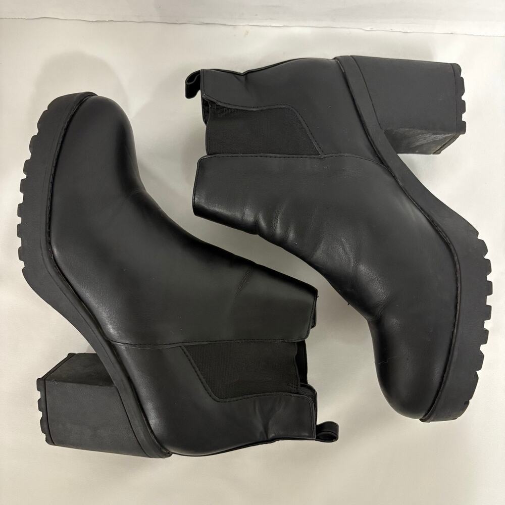 rue21 Womens 7M Black Chelsea Boots Chunky Block Heel Lug Sole Berry Vegan